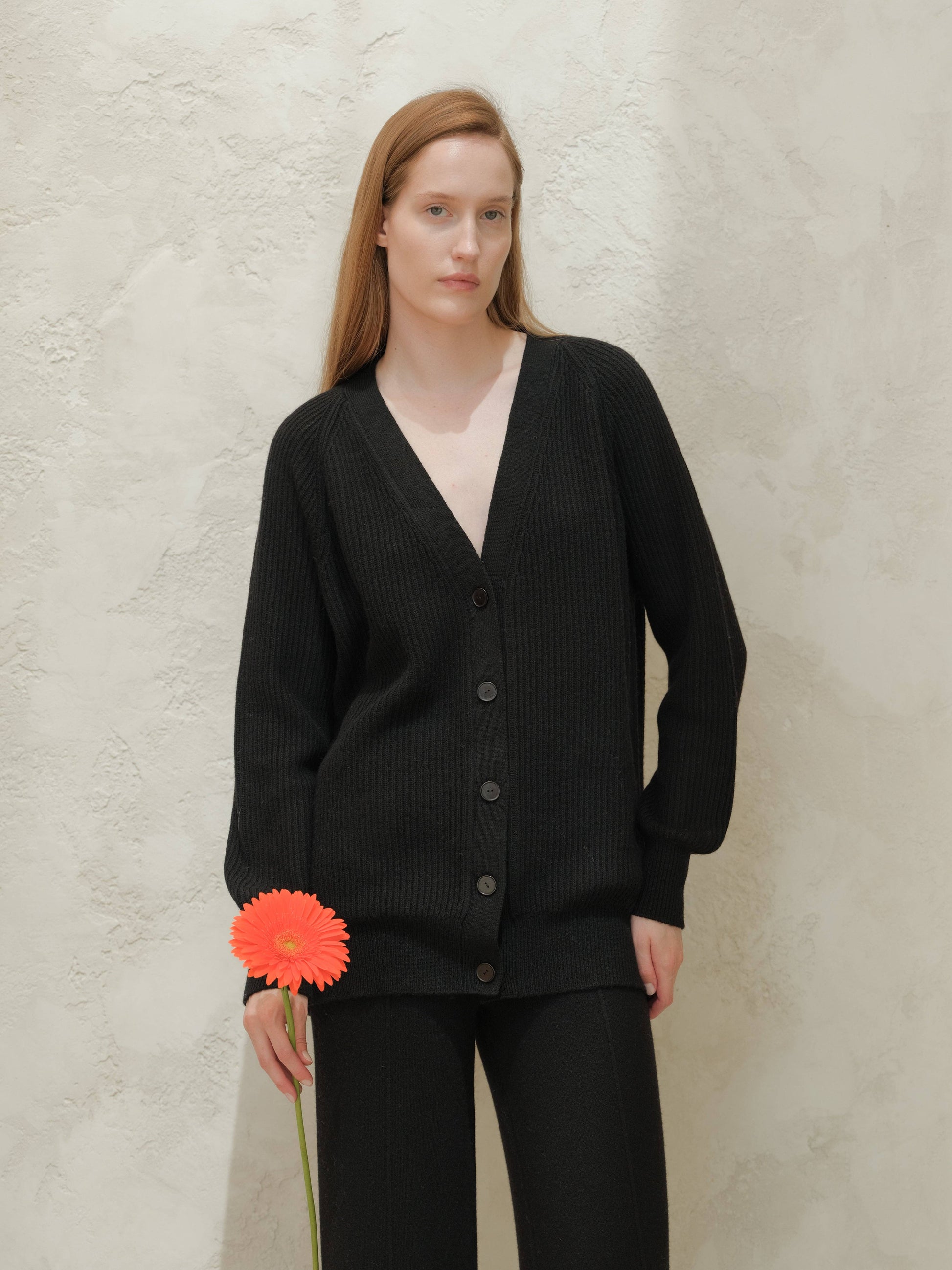 Cardigan lungo a coste in misto cashmere