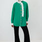 Camicia verde con ricami e dettagli gioiello