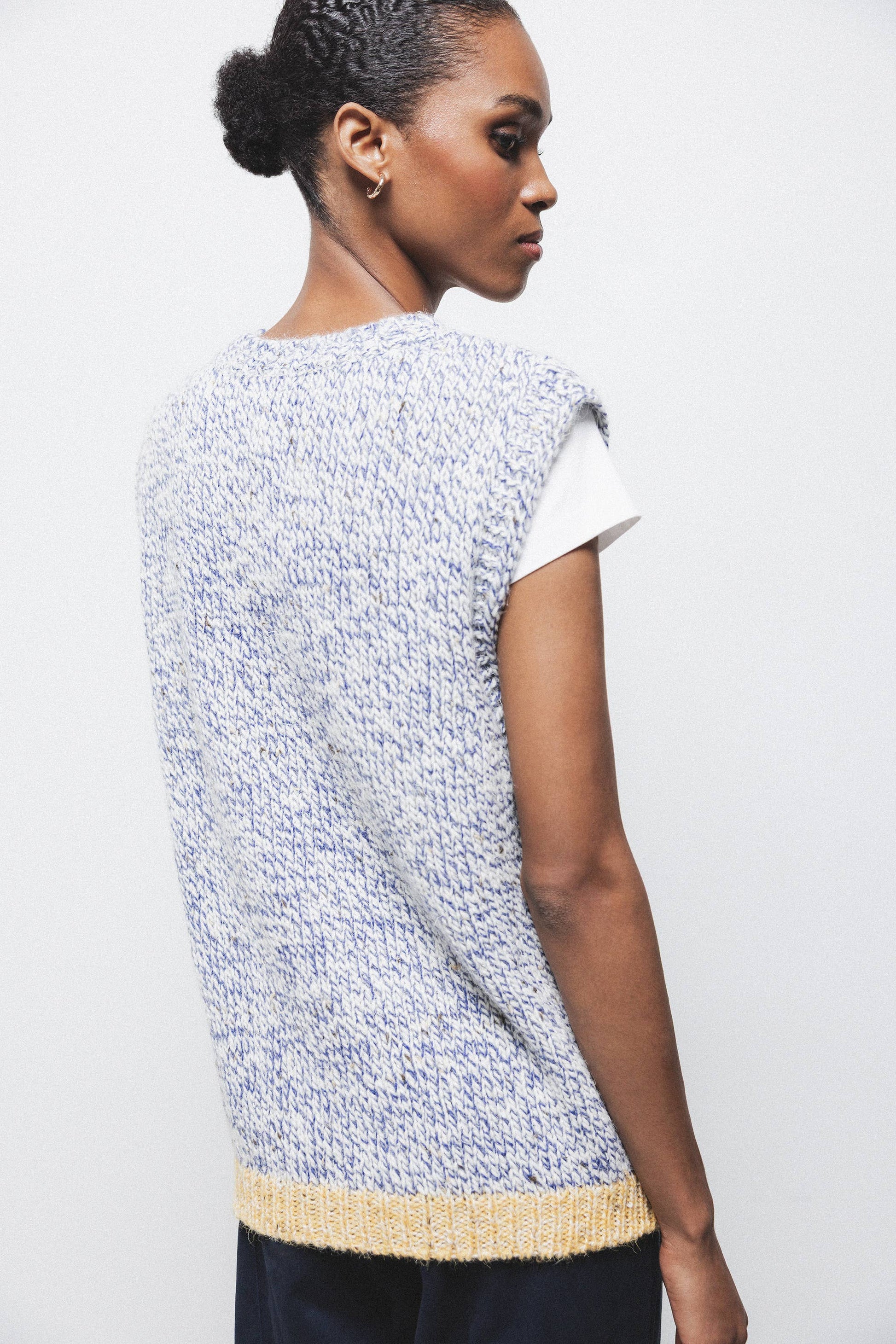 Gilet in maglia con bordi a contrasto