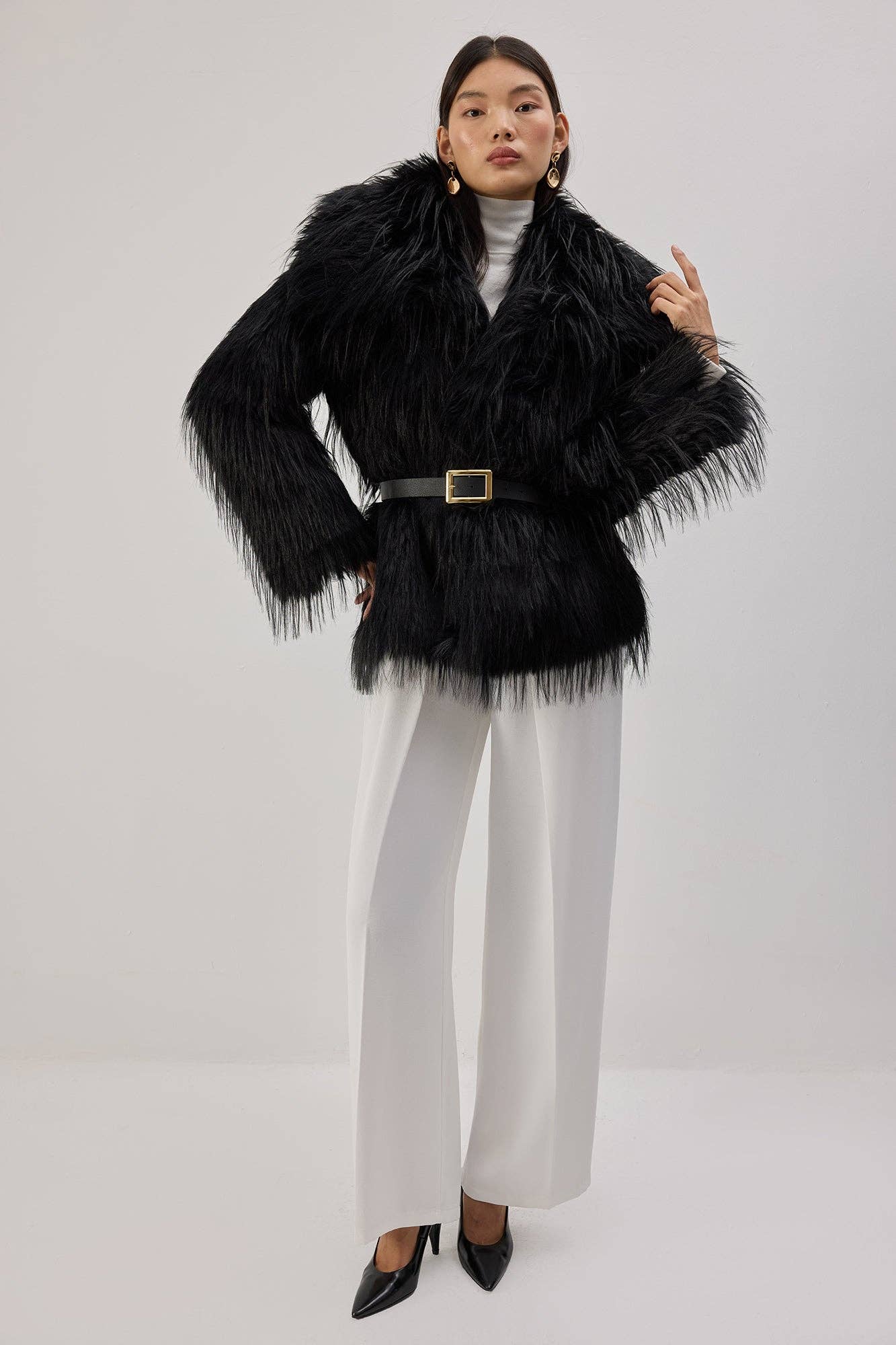 Cappotto corto in pelliccia sintetica
