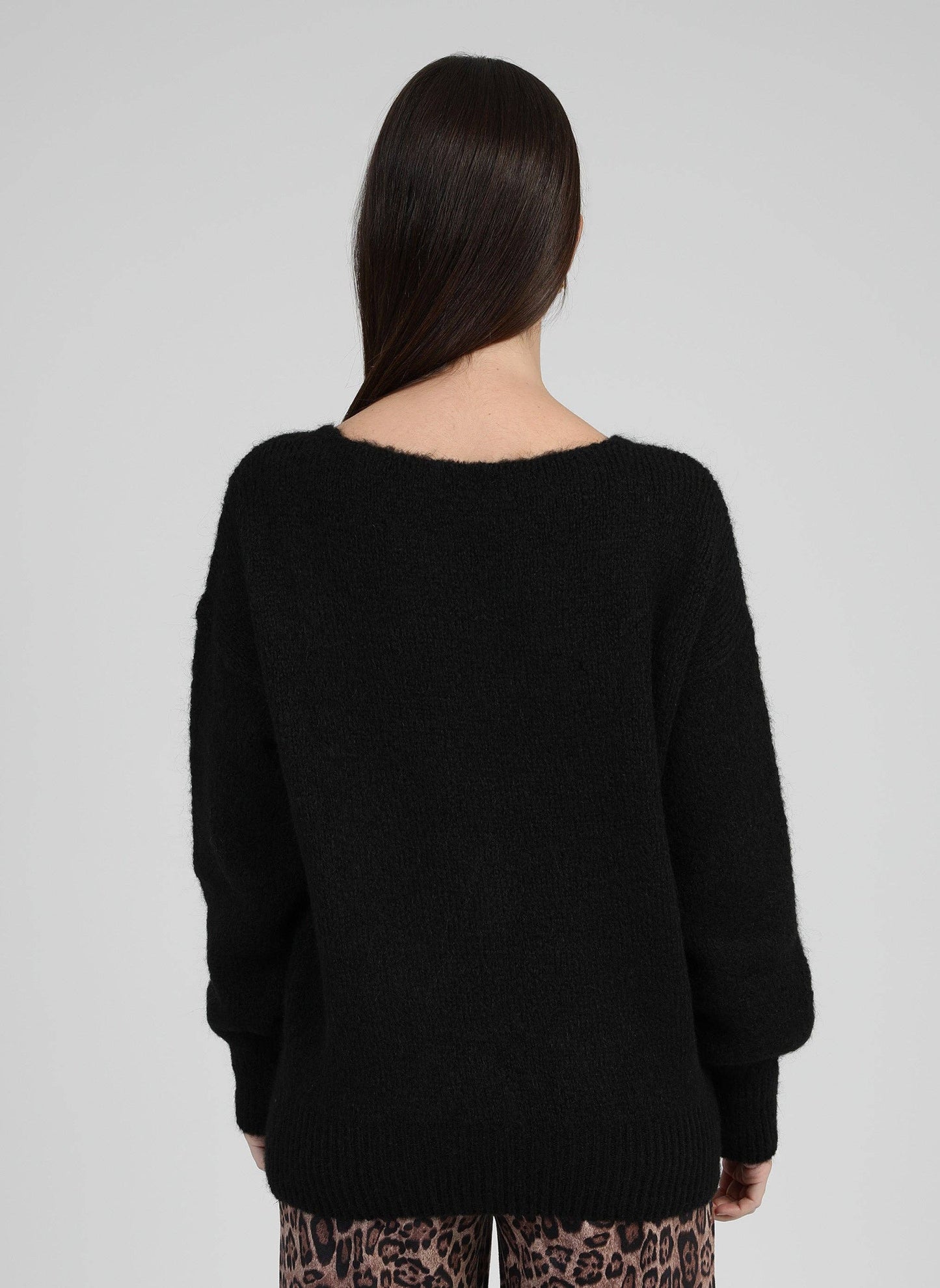 Maglione nero oversize girocollo in maglia calda