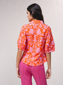 Blusa floreale con colletto e maniche corte