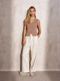 Gilet in maglia con bottoni dorati