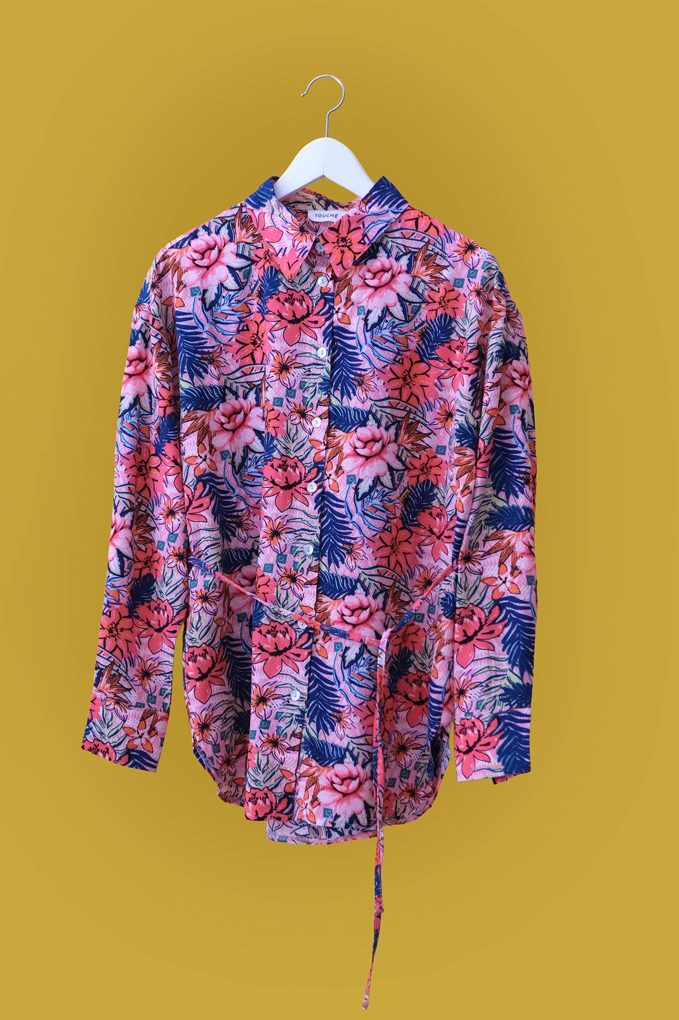 Camicia in viscosa con stampa floreale tropicale