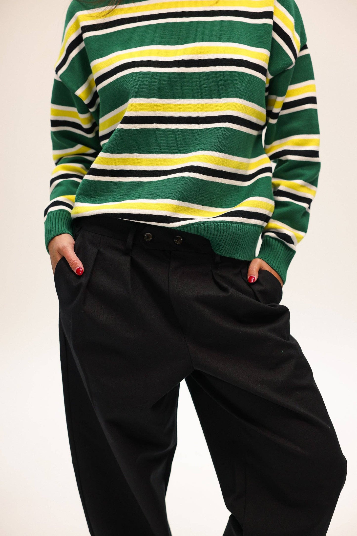 Pantaloni chino neri relaxed fit con pinces