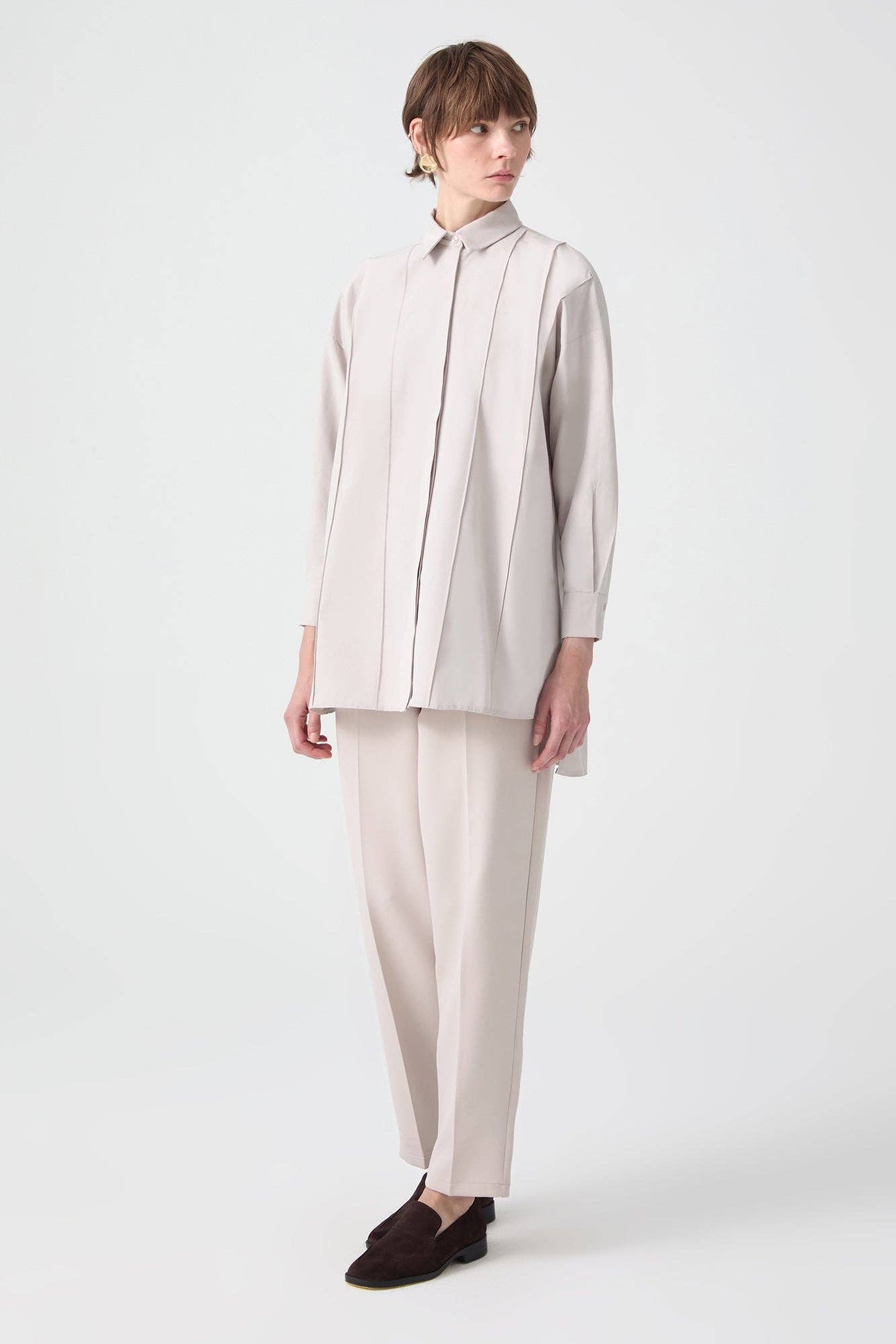 Camicia oversize a costine color pietra