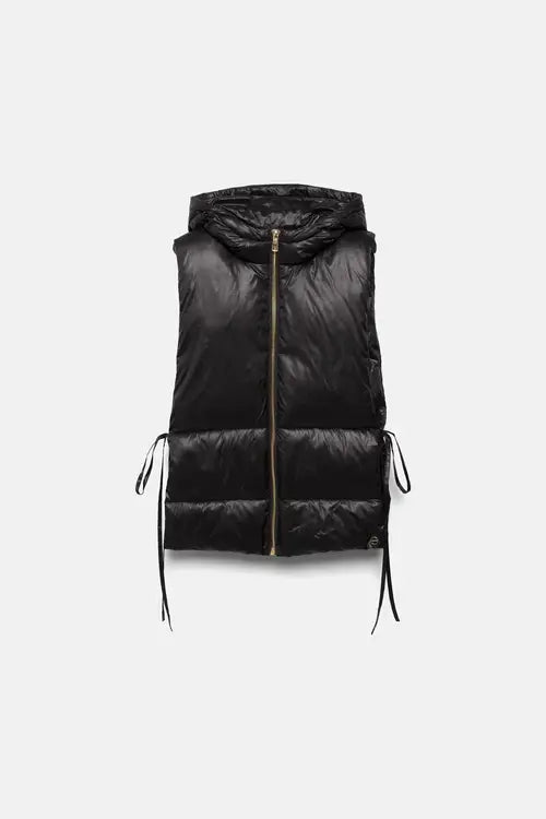 Gilet imbottito con cappuccio e lacci laterali