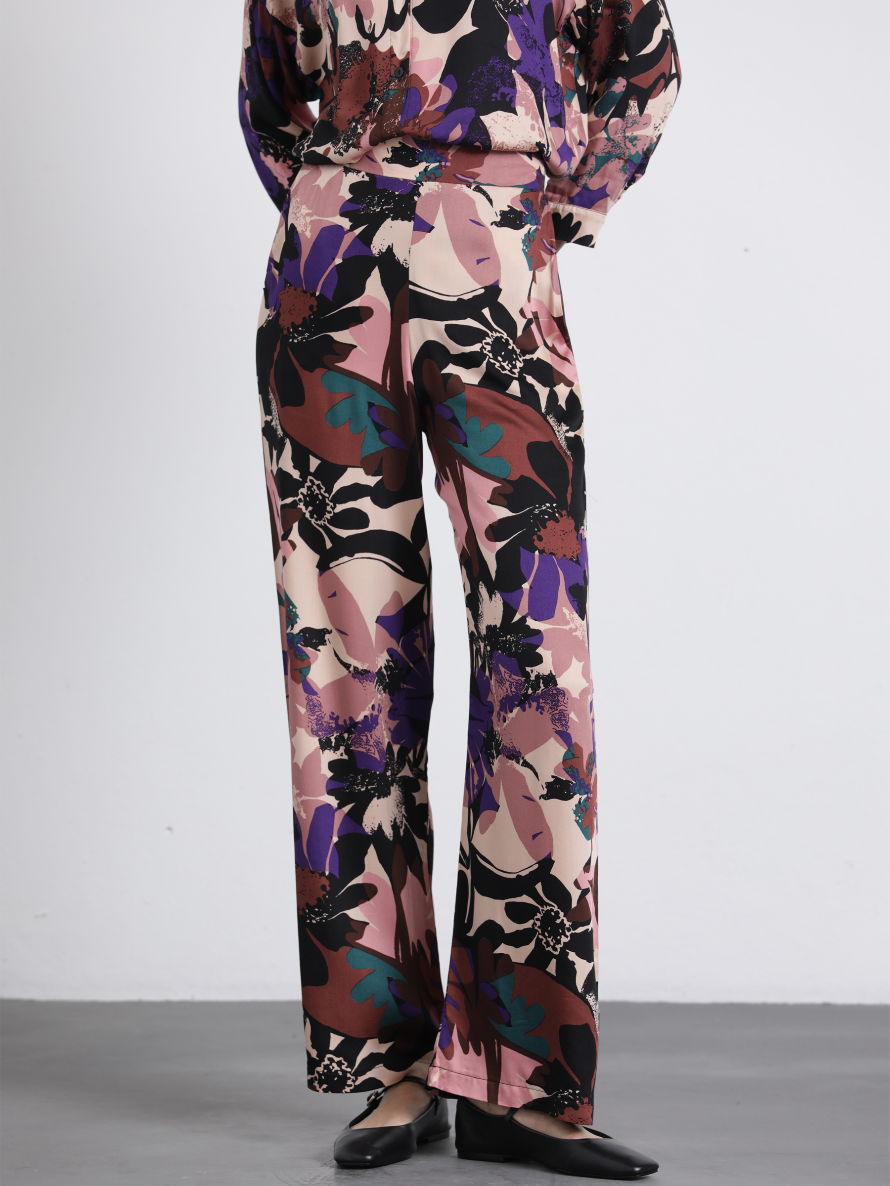 Pantaloni a palazzo floreali in viscosa