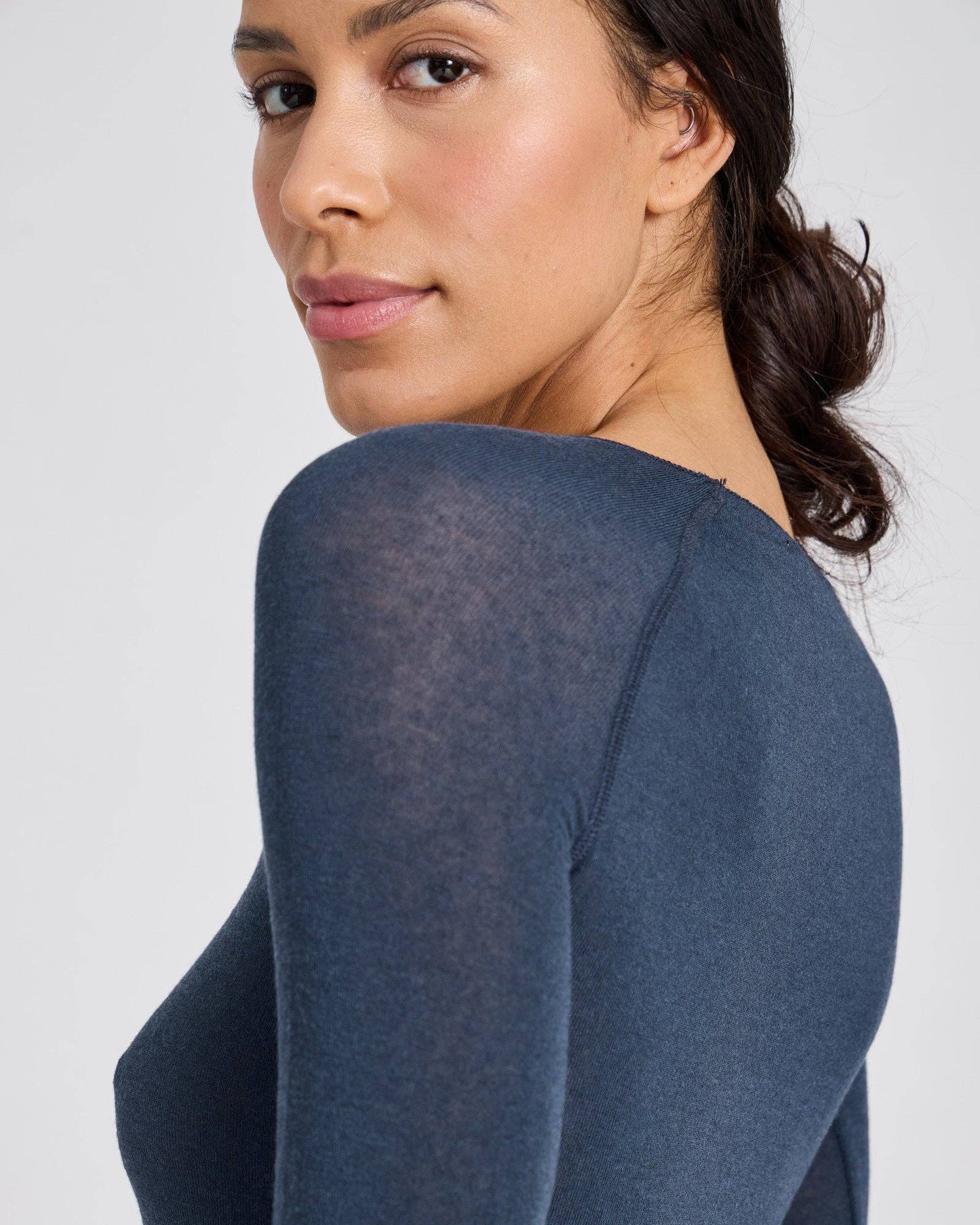 Top Amalie in lana blu denim