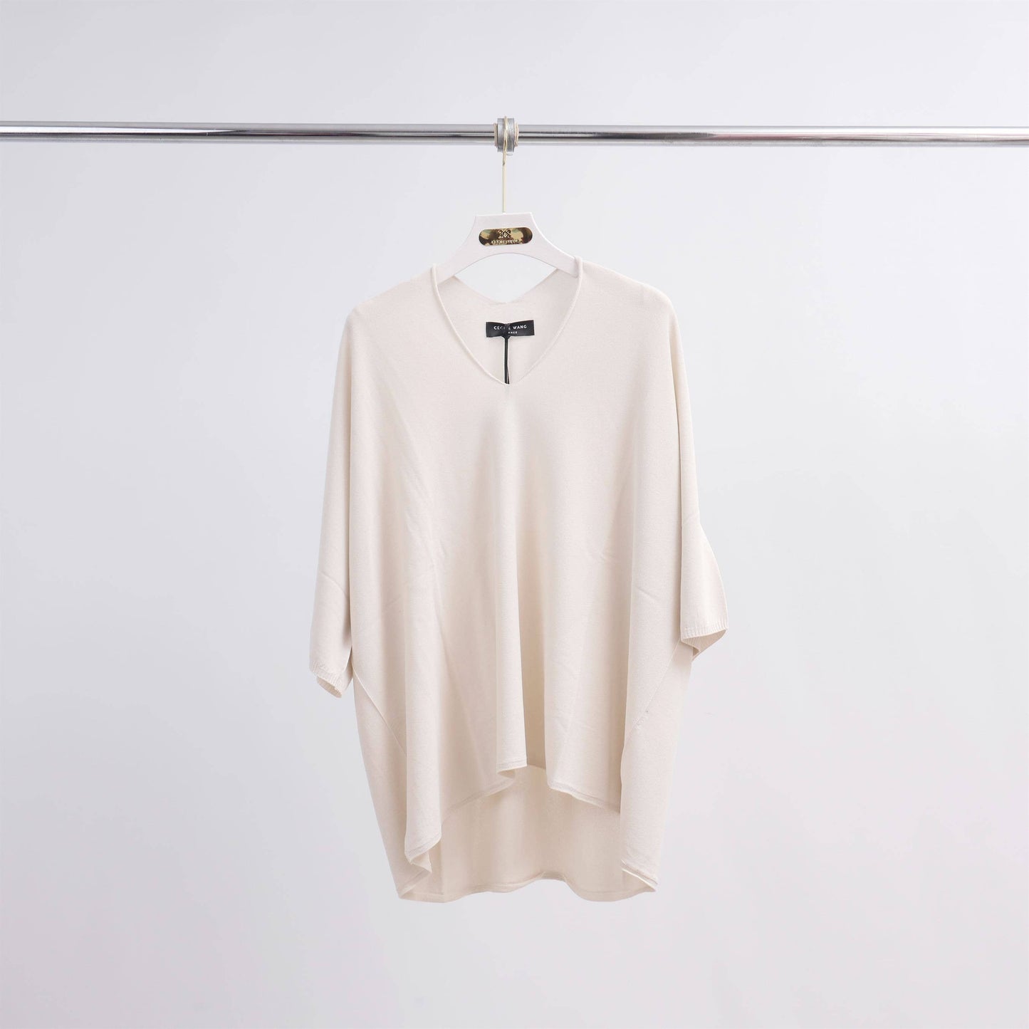 Maglione leggero a pipistrello con scollo a V