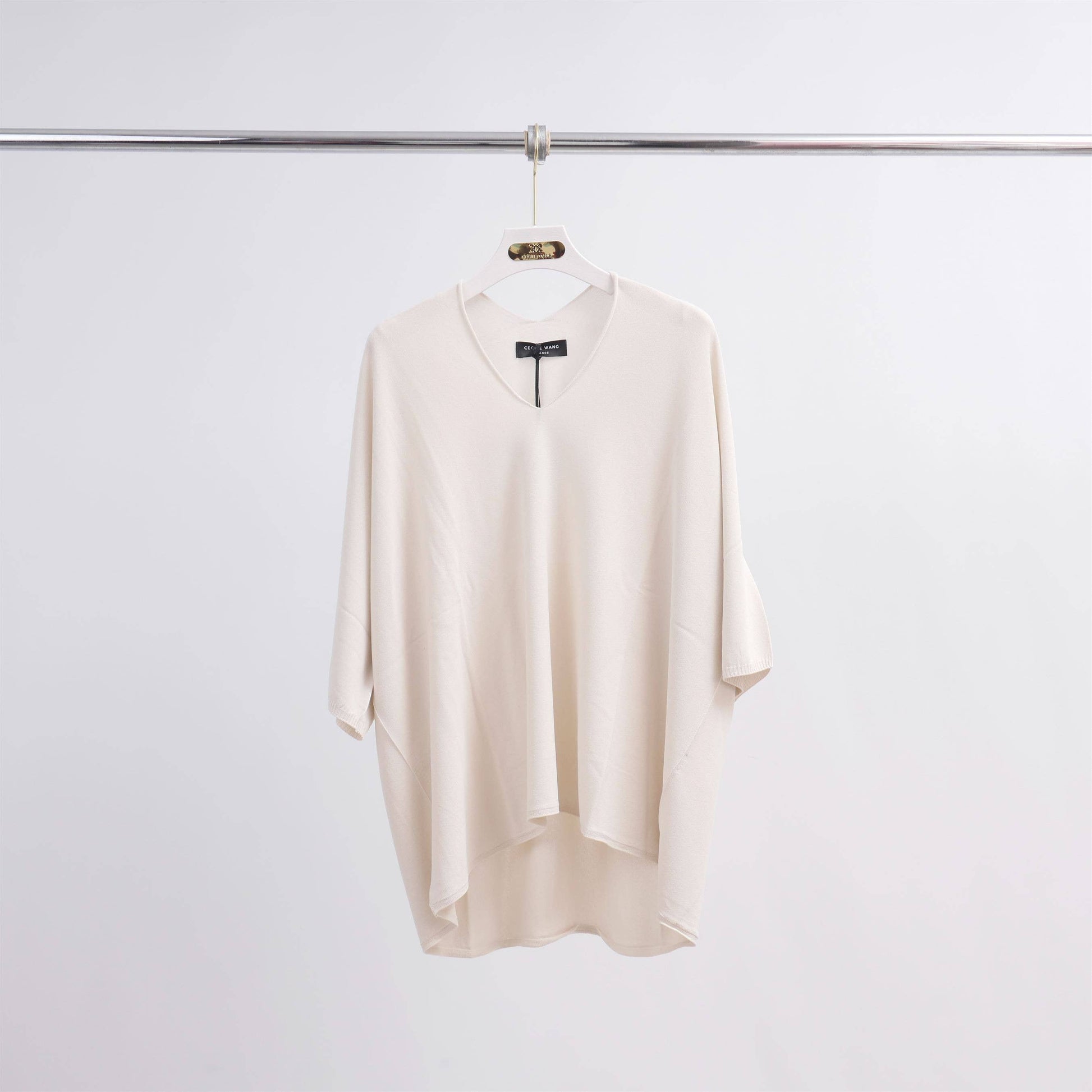 Maglione leggero a pipistrello con scollo a V