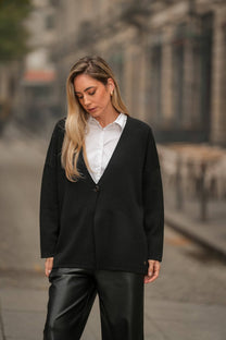 Cardigan Minimal con Bottone Unico