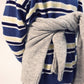 Maglione a righe blu brillante in cotone organico