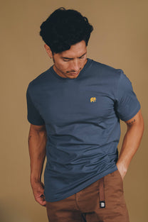 T-shirt essenziale in cotone biologico blu
