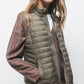 Gilet trapuntato leggero con collo alto