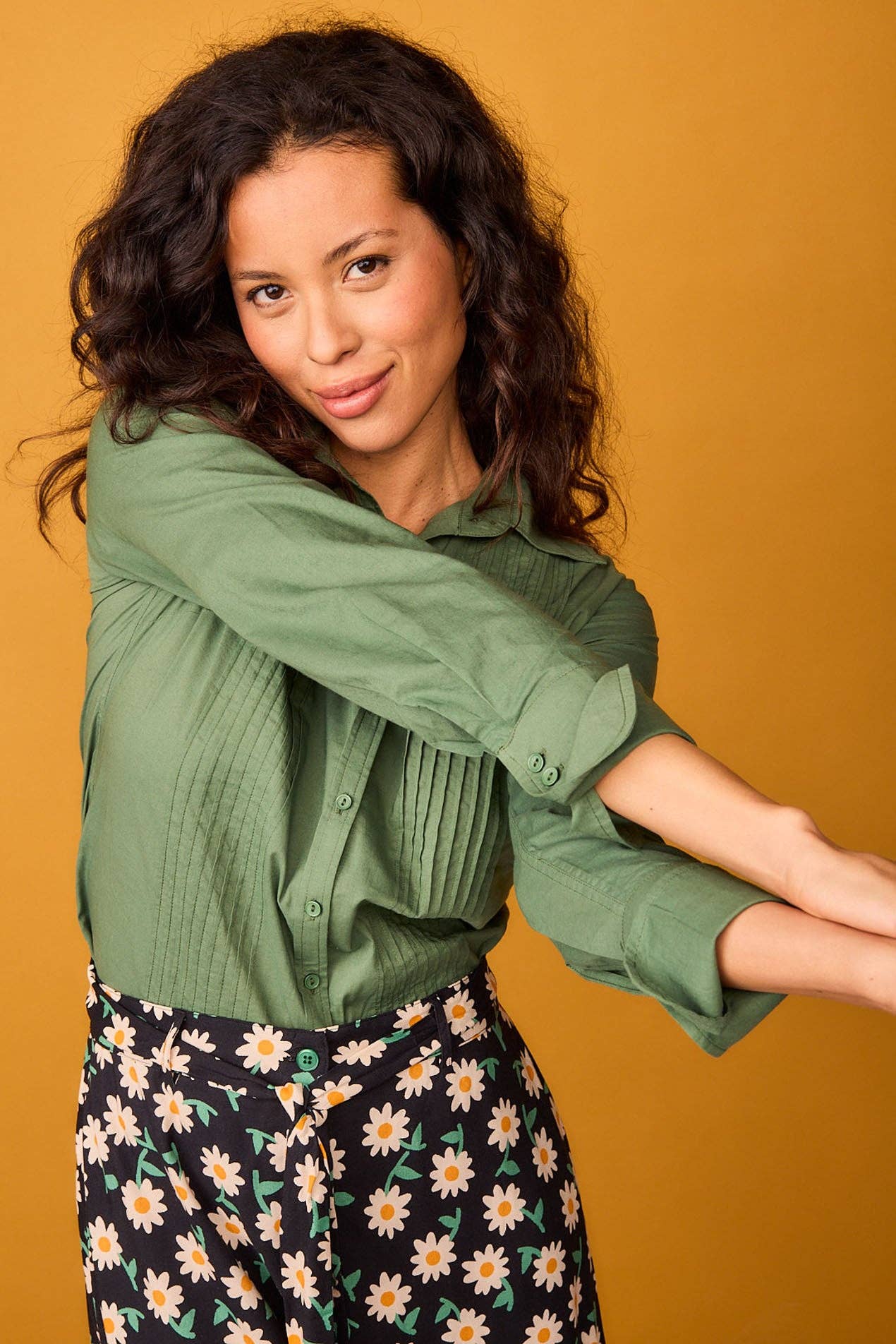 Camicia Rocio verde in cotone con pieghe