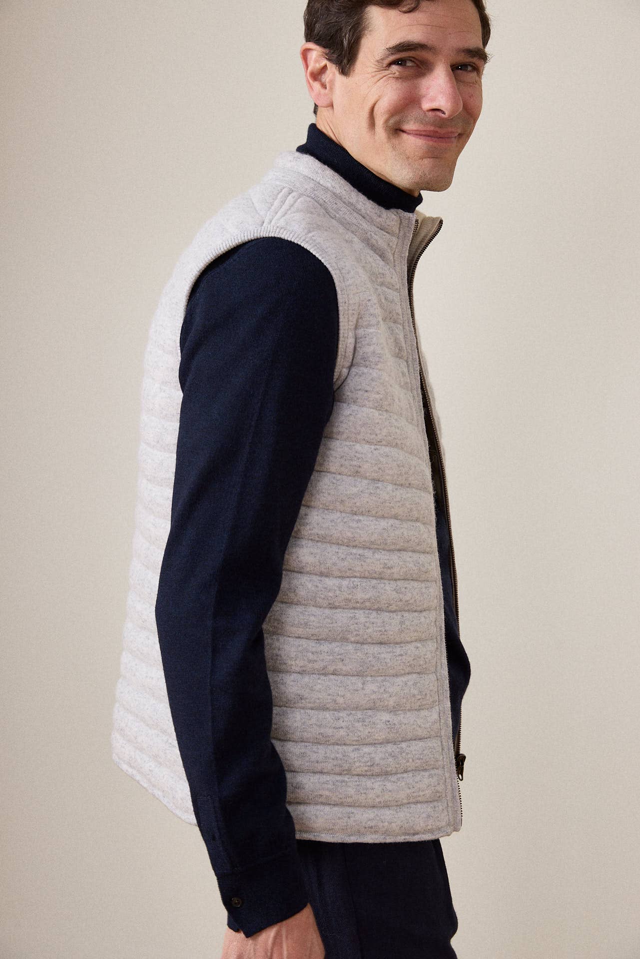 Gilet reversibile imbottito grigio latte
