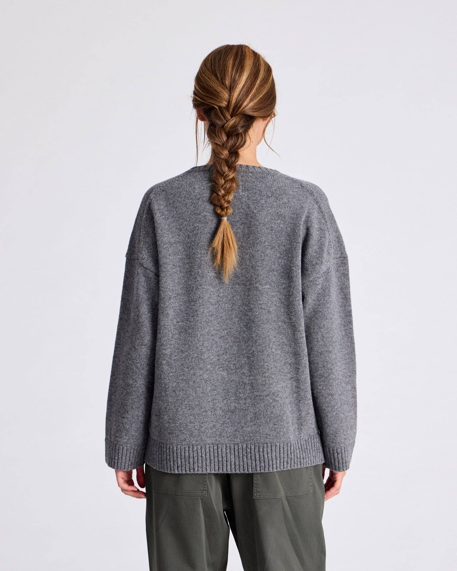 Maglione Emely in lana d’agnello biologica GOTS grigio mélange