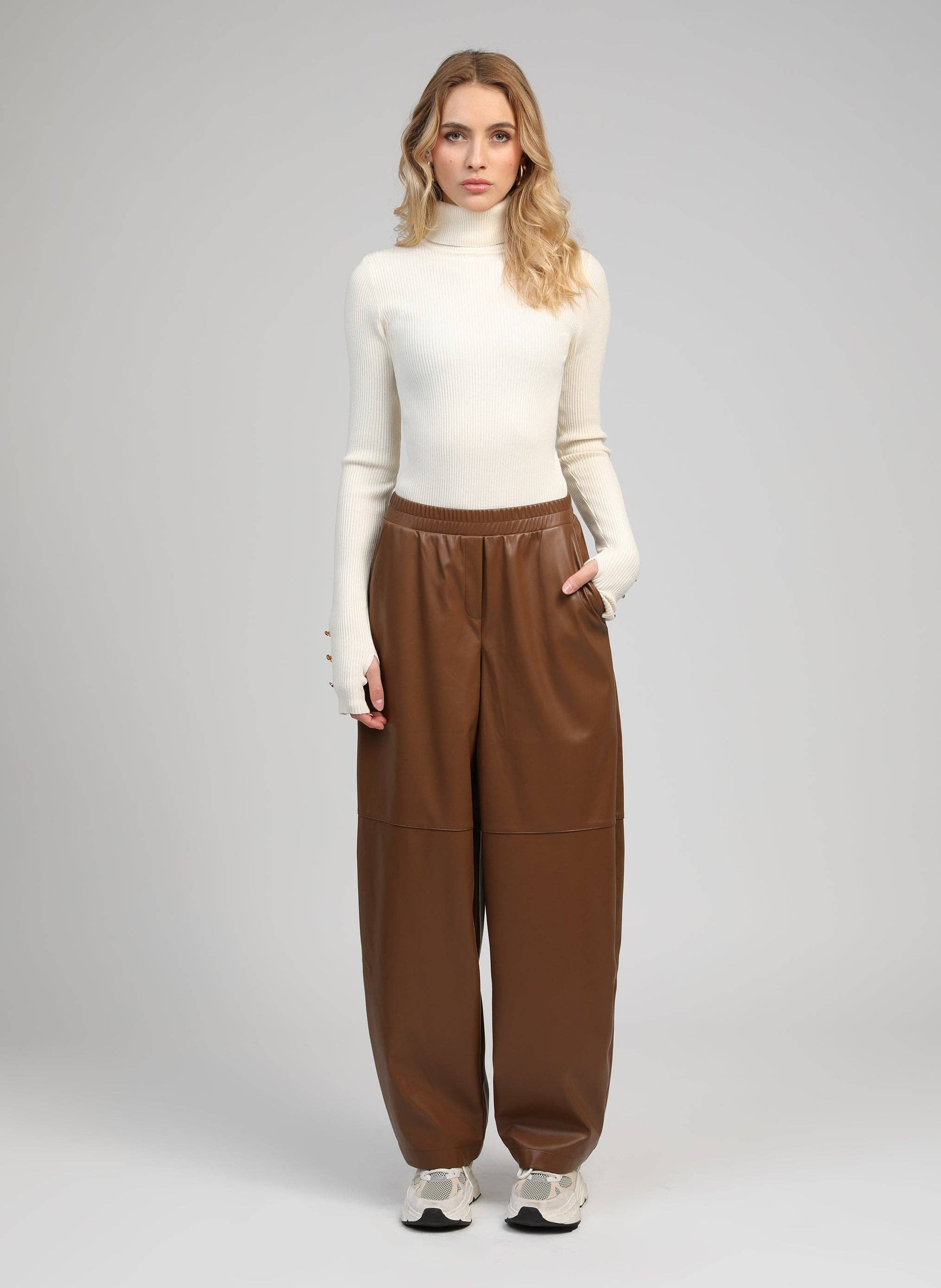 Maglione dolcevita a coste bianco sporco Natania