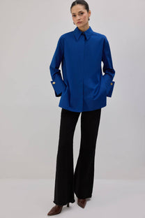 Camicia in popeline con polsini ampi