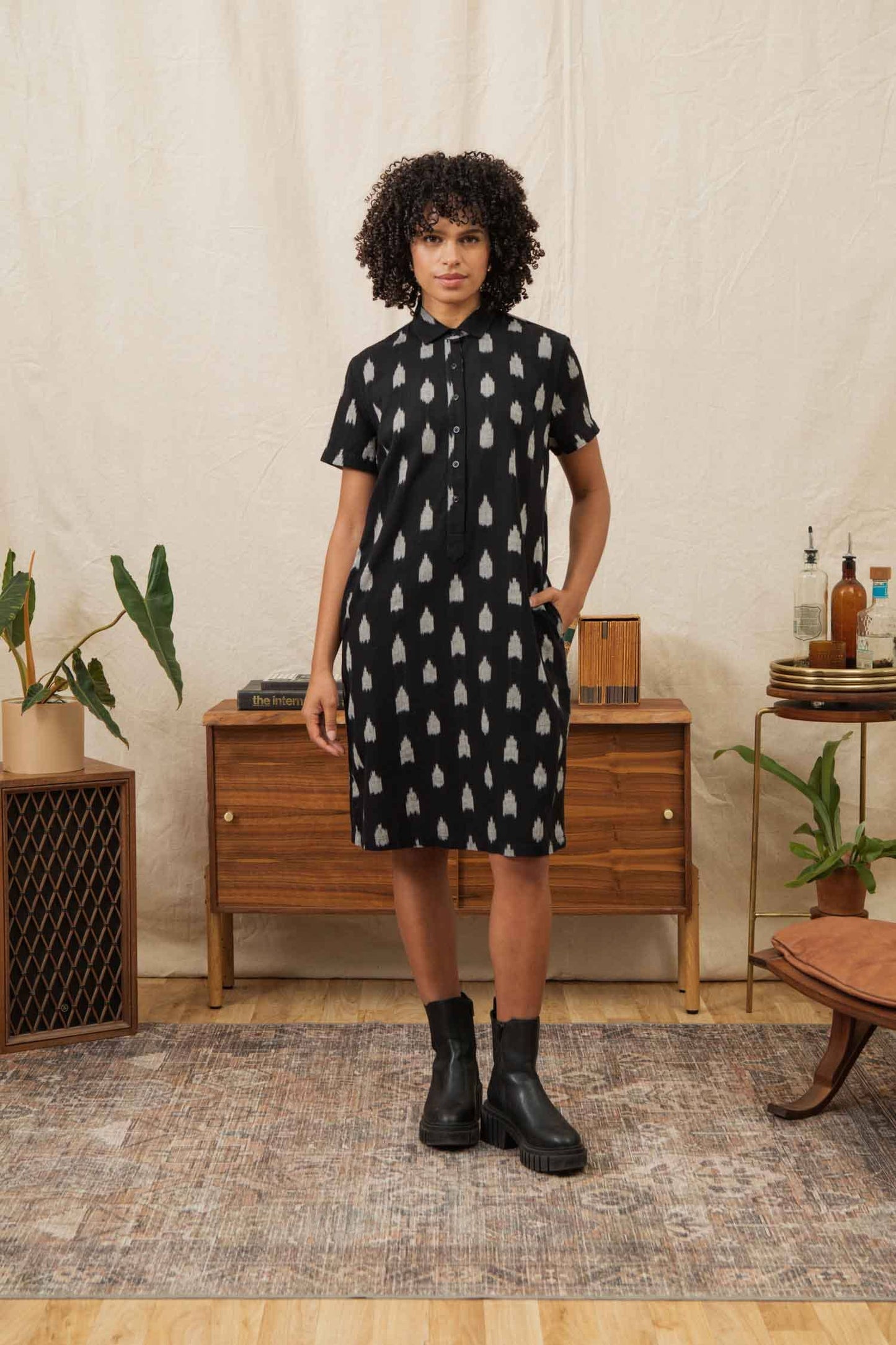 Abito camicia Delia in cotone biologico con fantasia Ikat