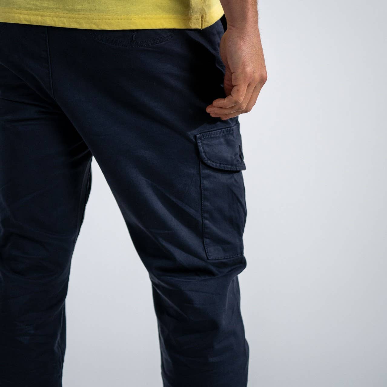 Pantaloni cargo blu navy in cotone