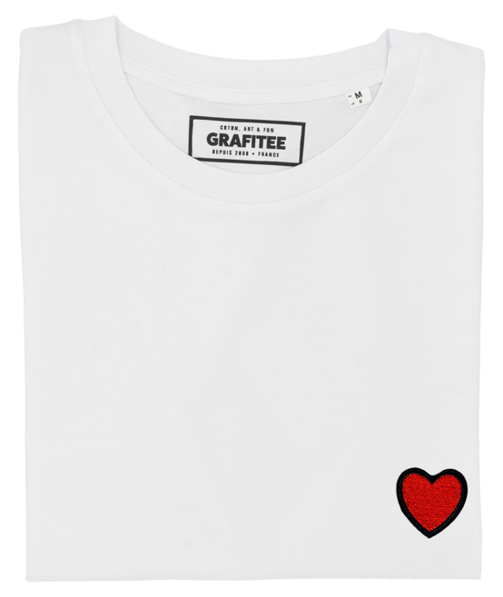 T-shirt bianca con cuore rosso ricamato