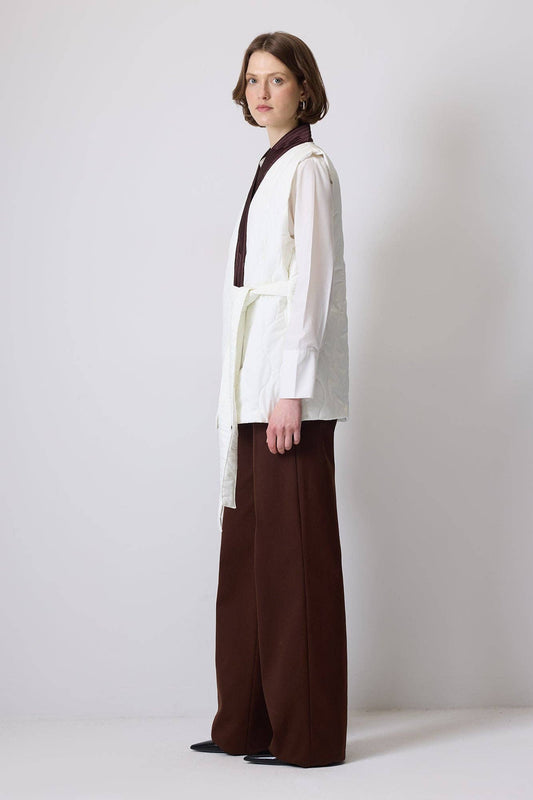 Gilet trapuntato con laccio laterale
