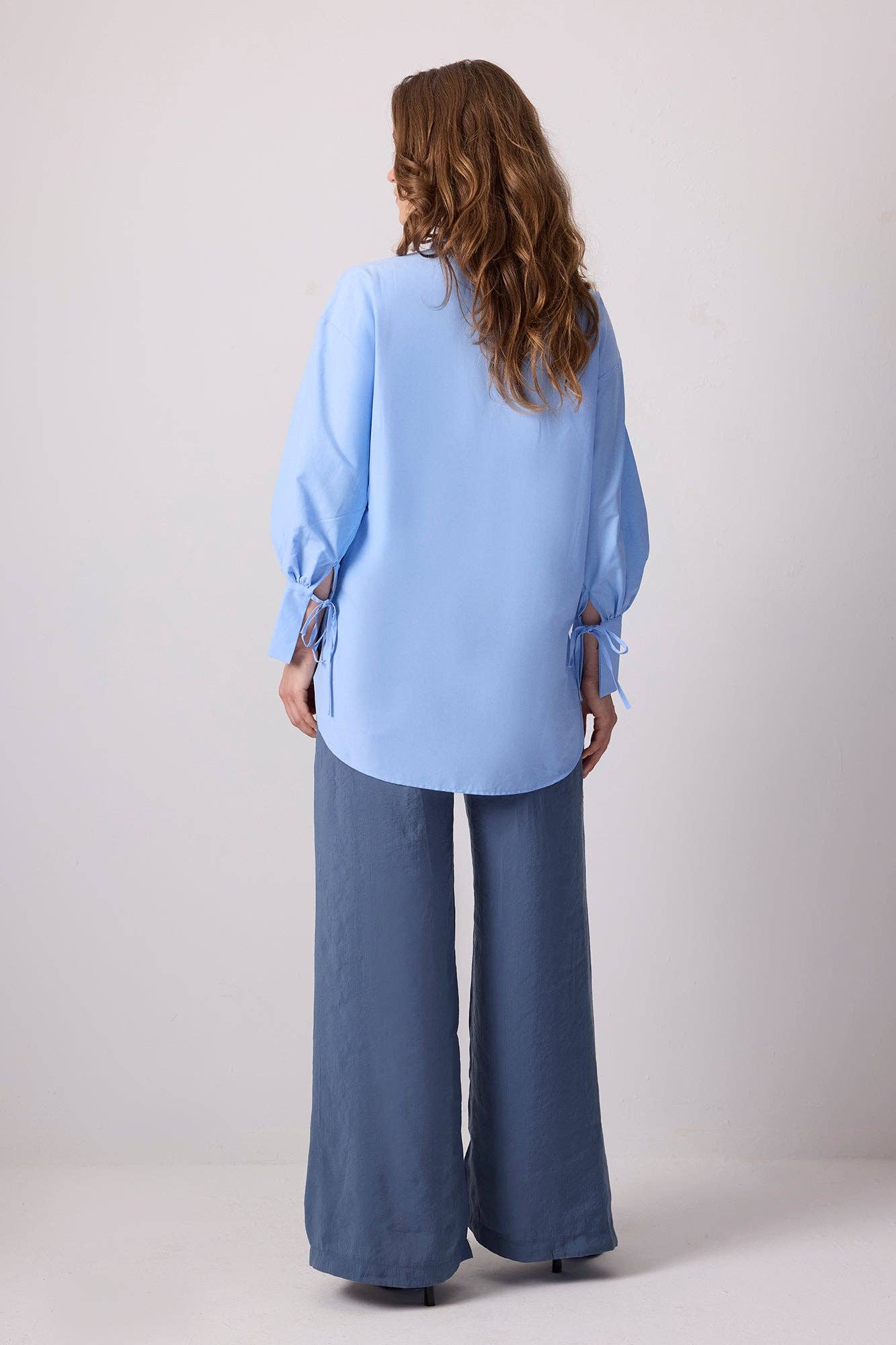 Tunica in cotone con collo a camicia e fiocco