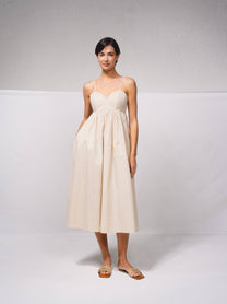 Abito midi in cotone con spalline sottili e schiena elastica