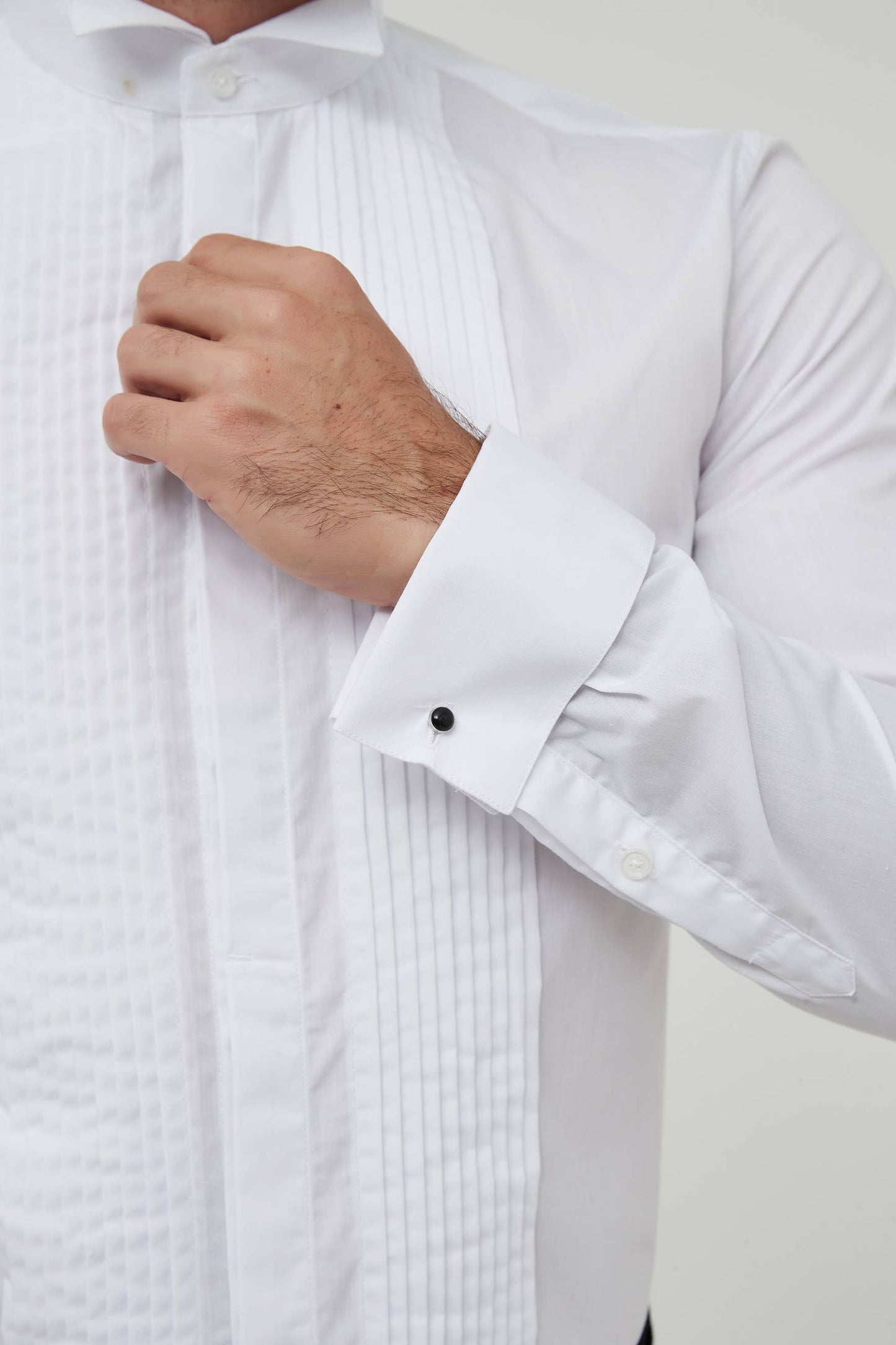 Camicia bianca slim fit da smoking con plastron e polsini gemelli