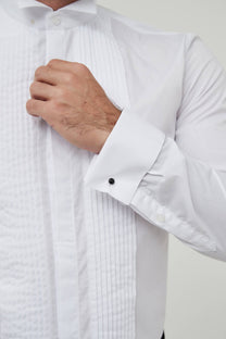 Camicia bianca slim fit da smoking con plastron e polsini gemelli