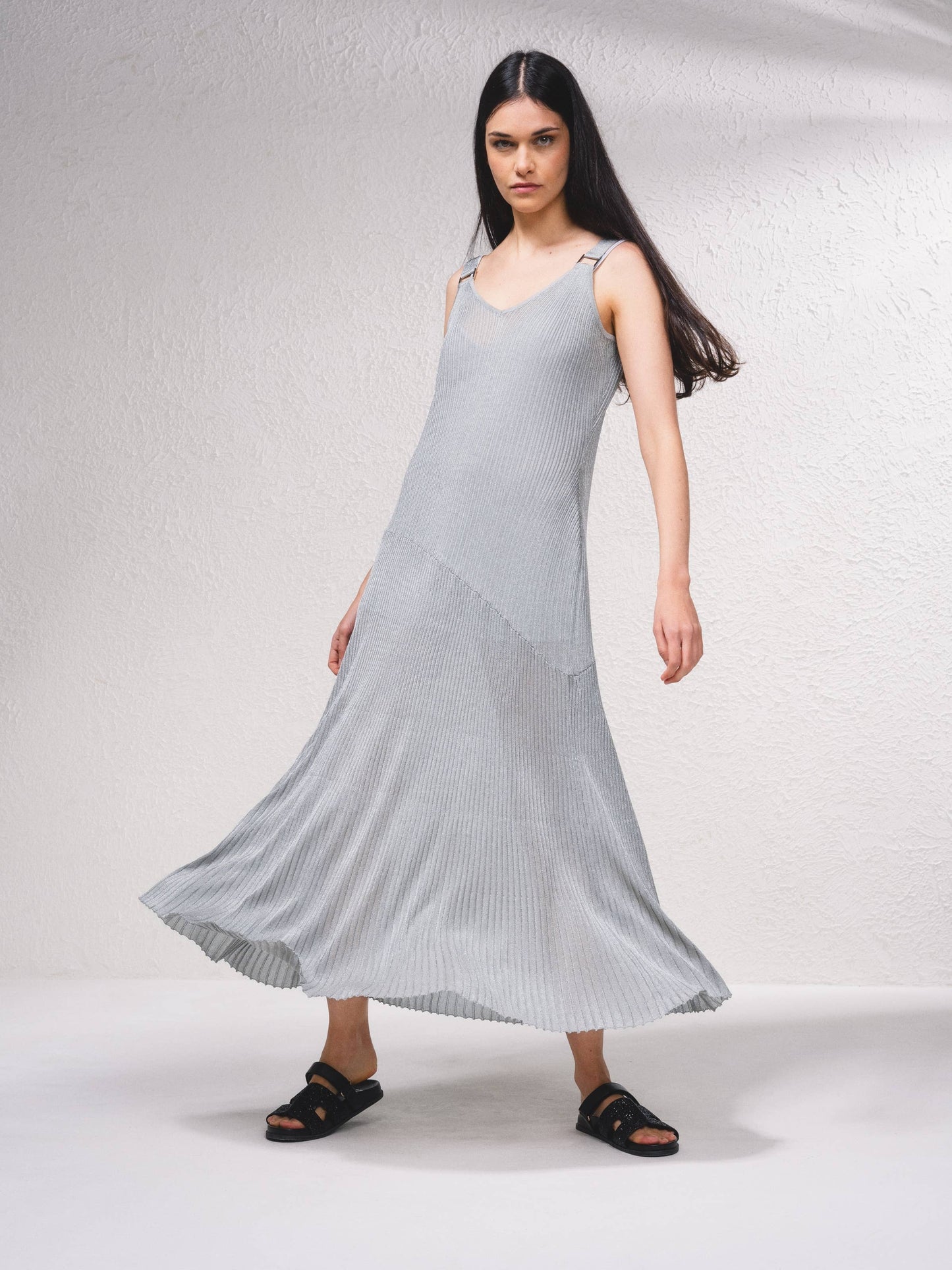 Abito longuette a coste con spalline regolabili