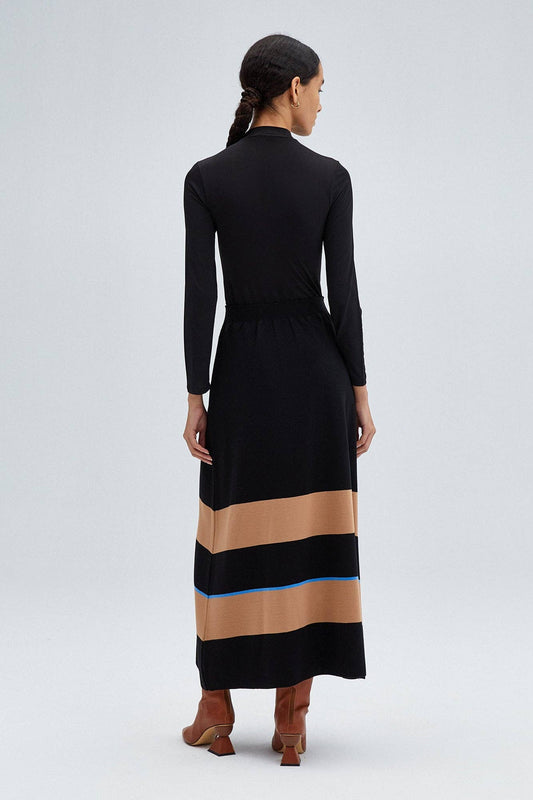 Gonna midi in maglia a righe con vita elasticizzata