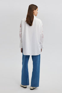 Camicia in misto cotone con ricamo floreale