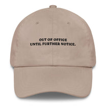 Cappellino baseball ricamato "Out of Office"