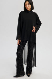 Tunica nera in chiffon con collo in velluto