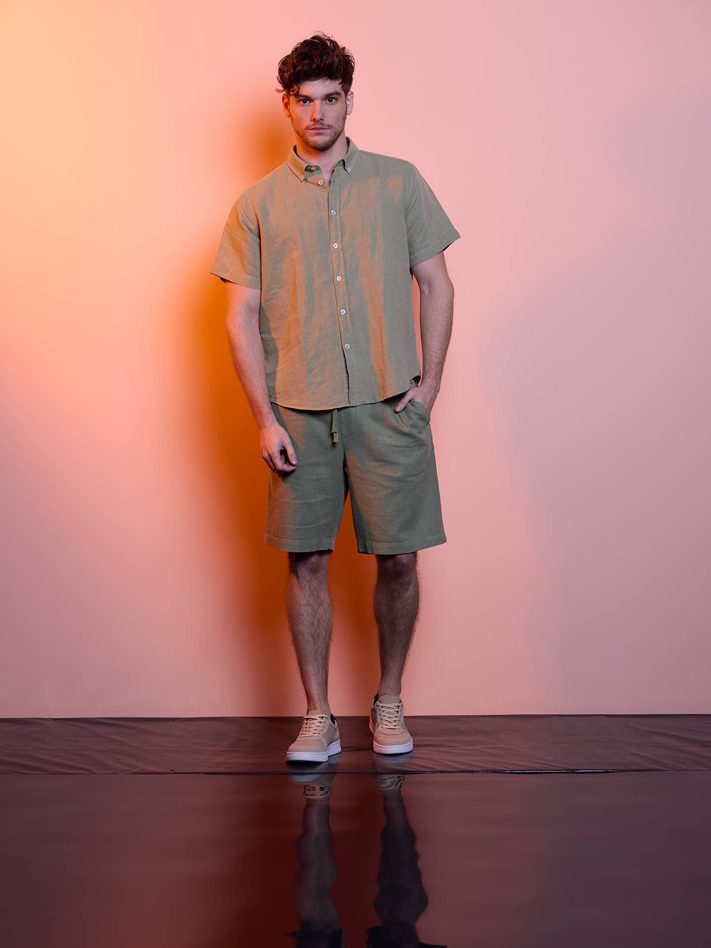 Camicia button-down in lino e cotone a maniche corte