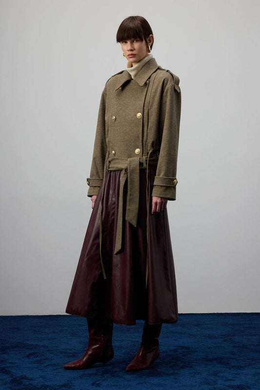 Cappotto corto doppiopetto con cintura