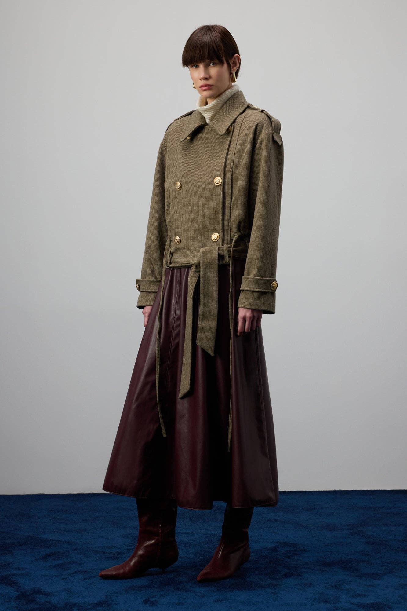 Cappotto doppiopetto in cachet con cintura