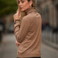 Maglione dolcevita con profili a contrasto