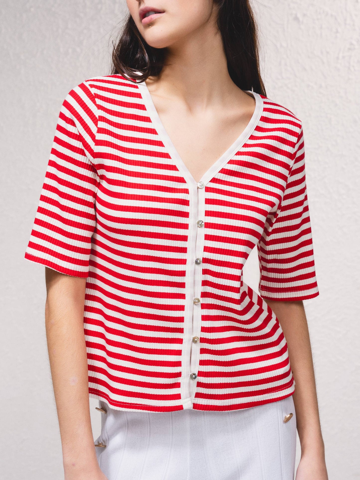 Cardigan a righe con scollo a V e bottoni, manica corta