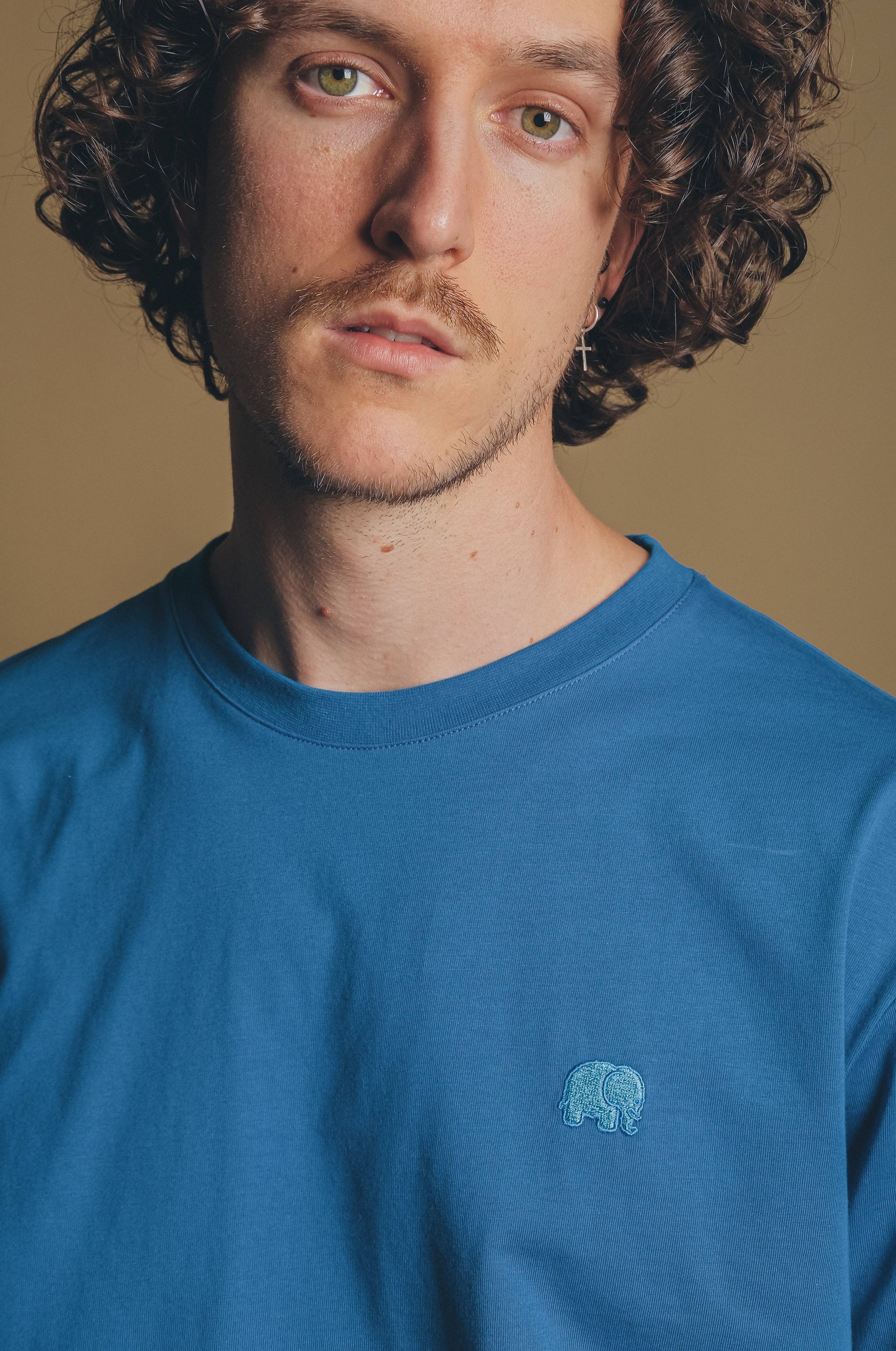 T-shirt Essenziale Blu Classico in Cotone Biologico