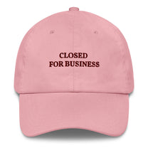 Cappellino da baseball ricamato "Closed for Business"