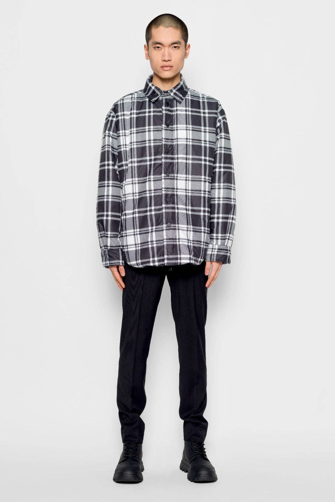 Camicia imbottita tartan bianco e nero Nemesi
