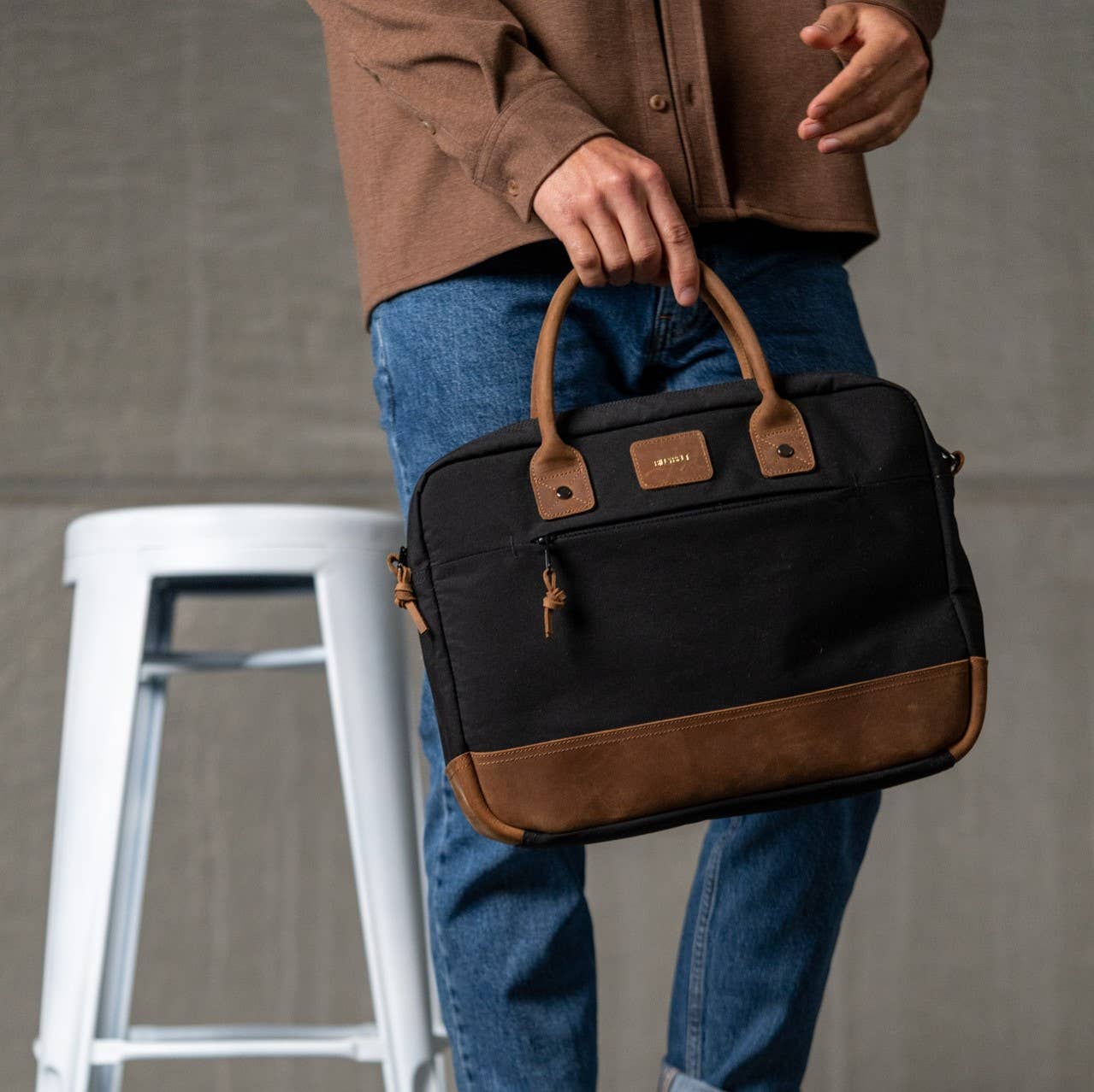 Borsa porta laptop nera in cotone cerato