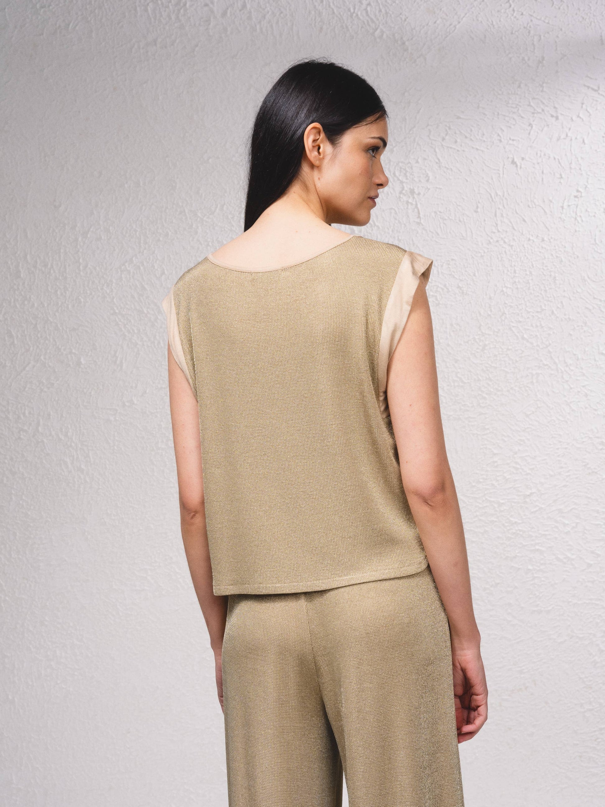 T-shirt in lurex metallizzato con maniche ad aletta