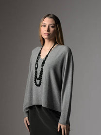 Maglione morbido e fluido con scollo a V