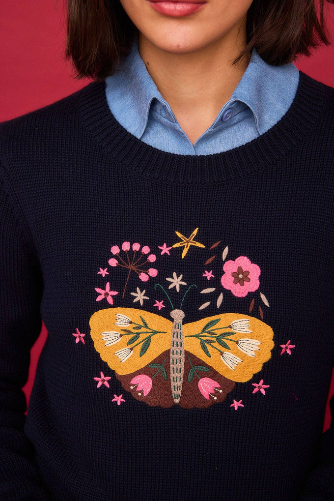 Maglia girocollo blu navy con ricamo farfalla
