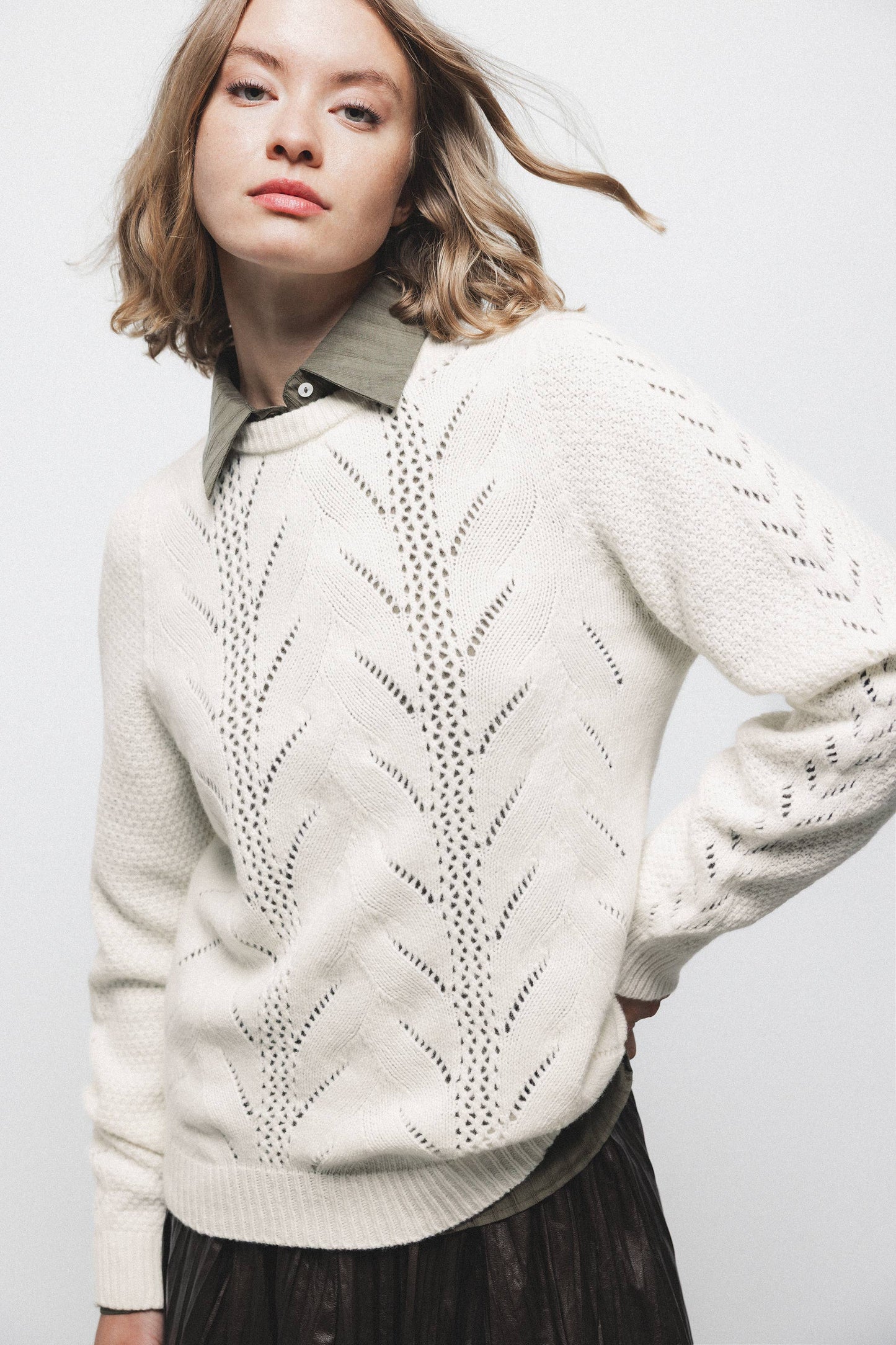 Maglione in maglia strutturata traforata girocollo